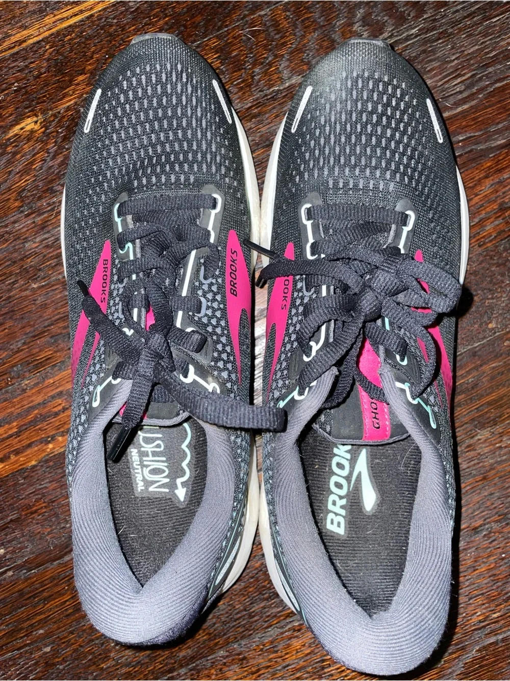Nearly new Brooks Womens Ghost 14 1203561B013 Black Running Shoes Sneakers 8